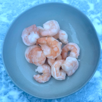 1 pack of Frozen Peeled Prawns (Cut, Deveined & Peeled) (20:40), Avg 800g